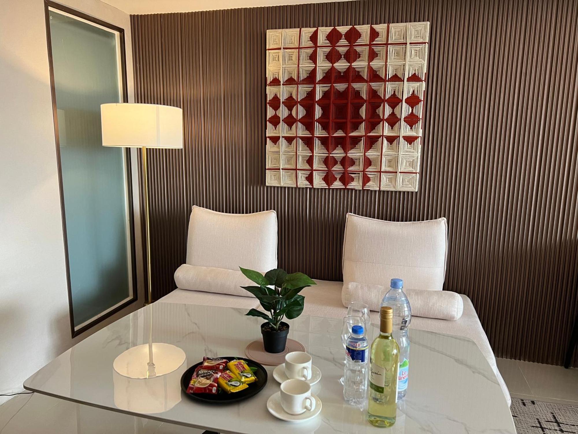 מנילה Luxurious European Style Penthouse Modern Apart Ment Cross City Of Dreams Okada Solaire Moa Airport מראה חיצוני תמונה