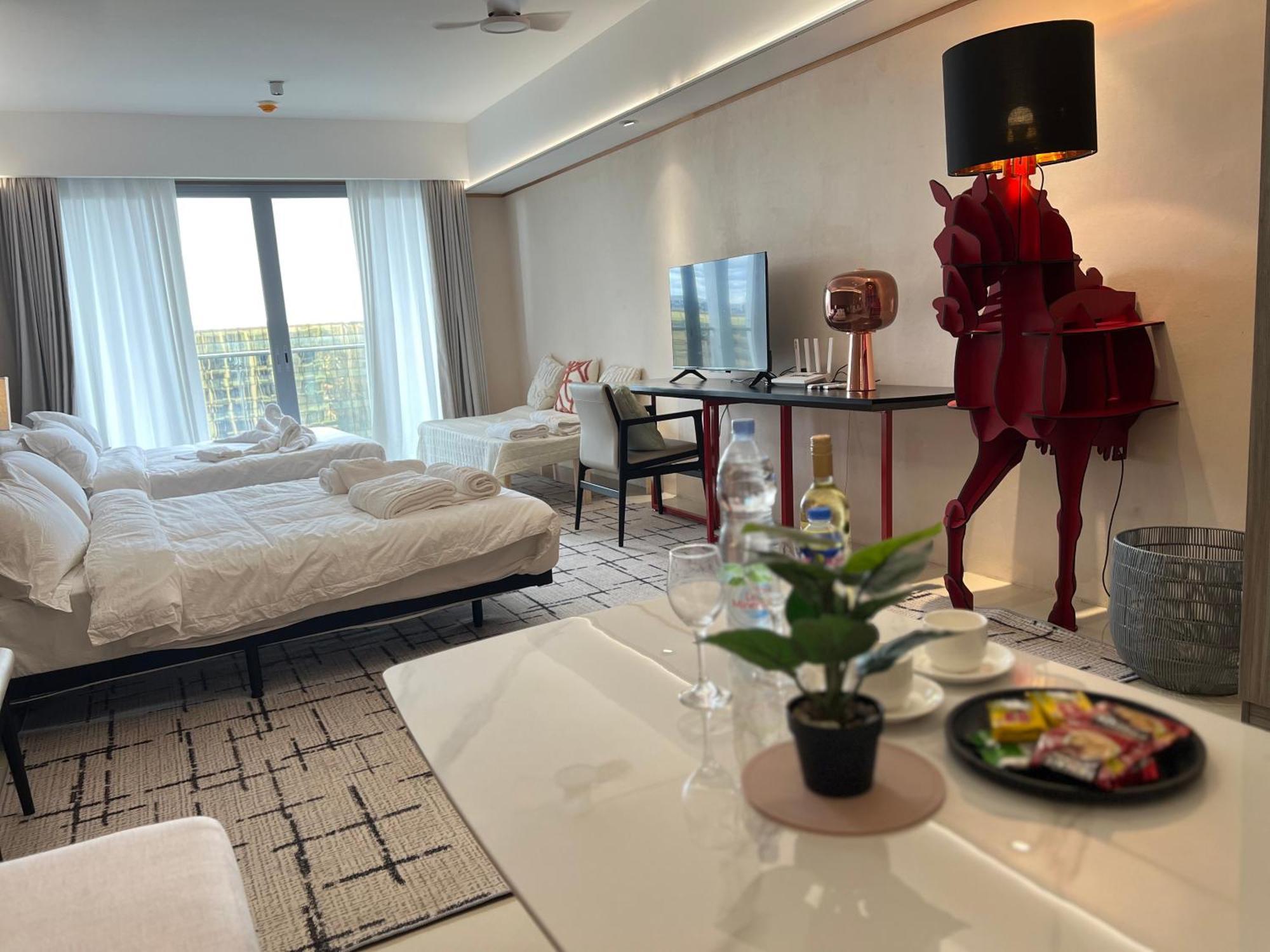 מנילה Luxurious European Style Penthouse Modern Apart Ment Cross City Of Dreams Okada Solaire Moa Airport מראה חיצוני תמונה
